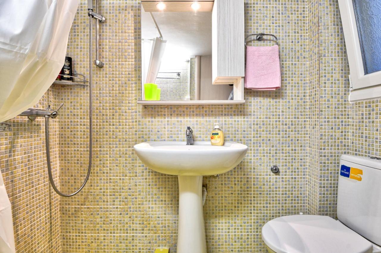 Lofos Apartment Атина Екстериор снимка